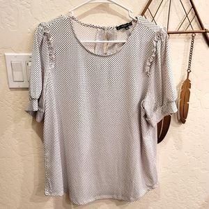 Beautiful blouse flowy polka dot black and white